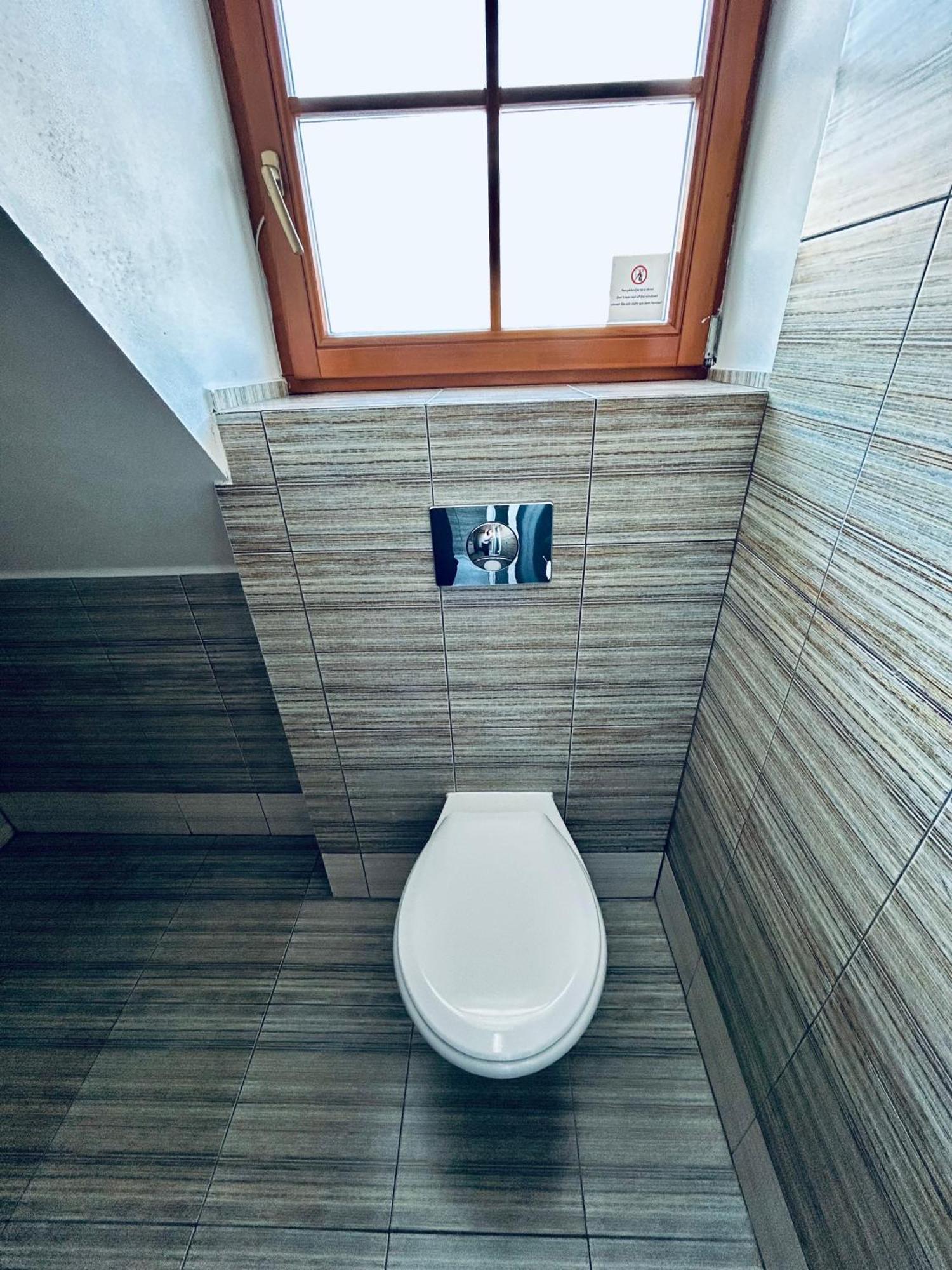 Dvur Stran & Wellness Hotel Карлови Вари Екстериор снимка