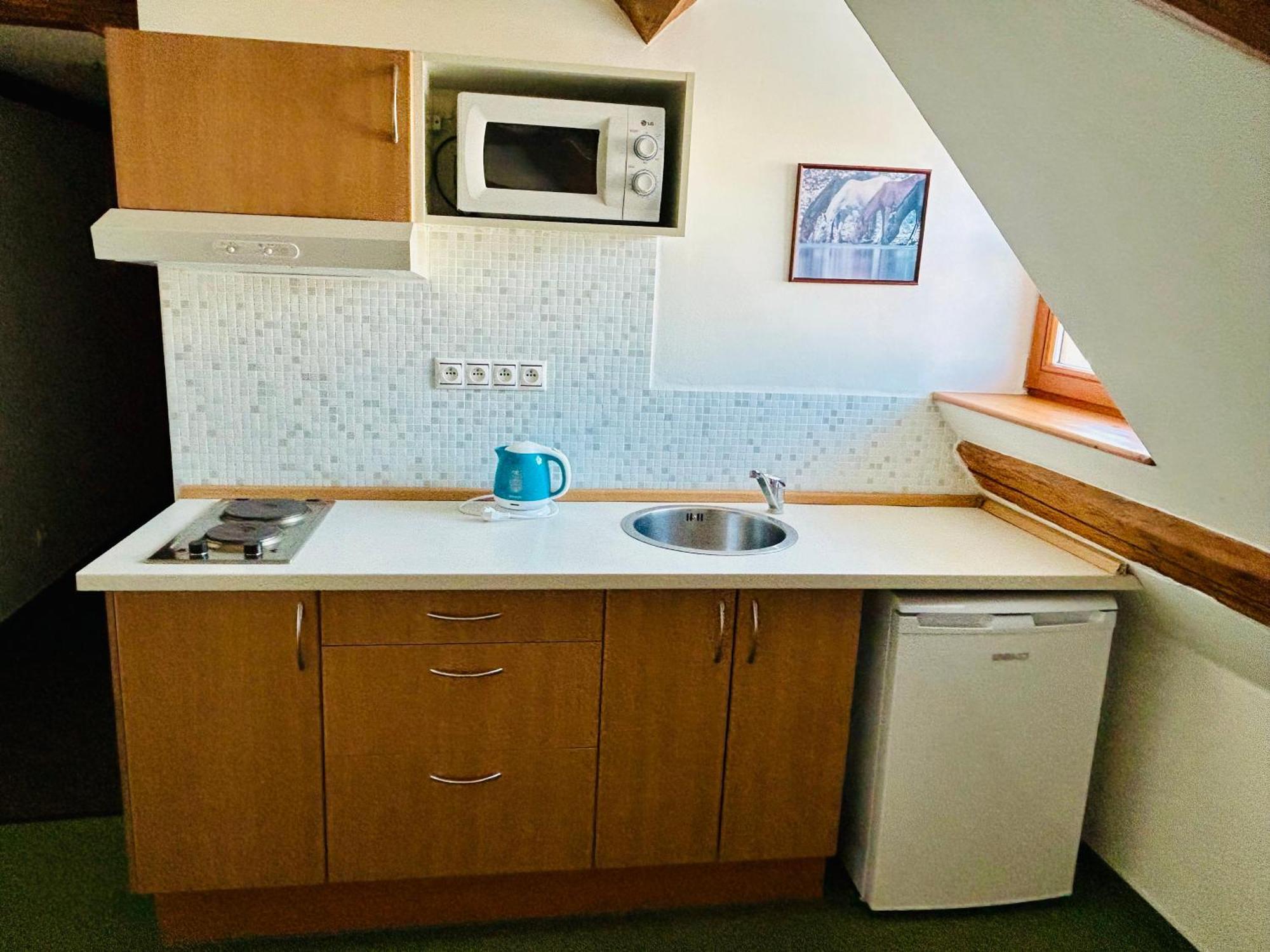 Dvur Stran & Wellness Hotel Карлови Вари Екстериор снимка