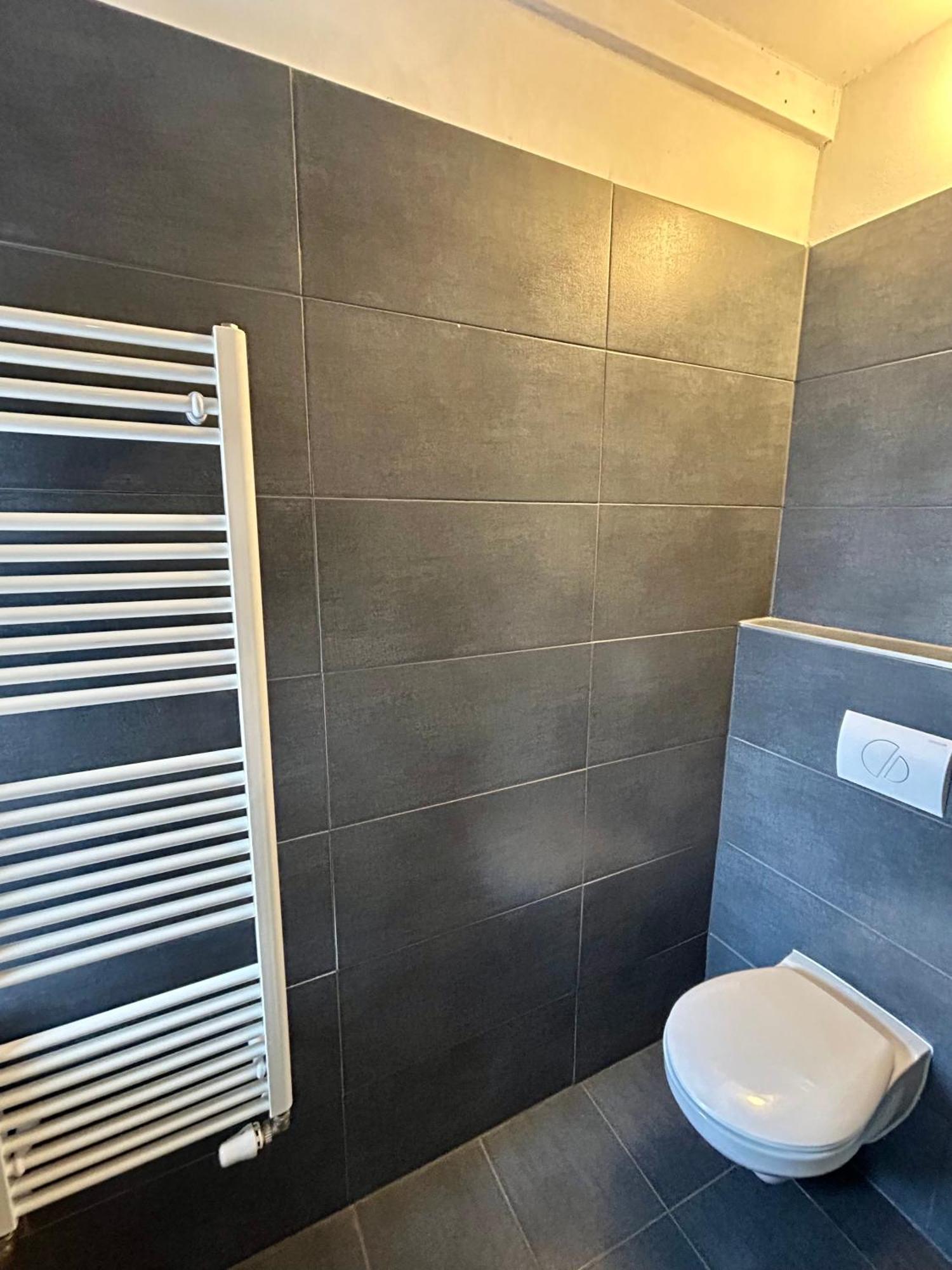 Dvur Stran & Wellness Hotel Карлови Вари Екстериор снимка